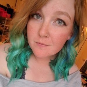 Meet your Posher, Kaitlynn